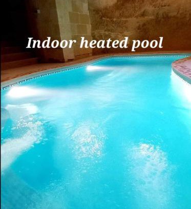San Lawrenz Villa | Ta Majsi farmhouse with indoor heated pool