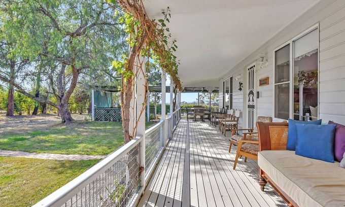 Bellbird House | Tabitha Hill Estate (pet friendly) close to wineries and nature