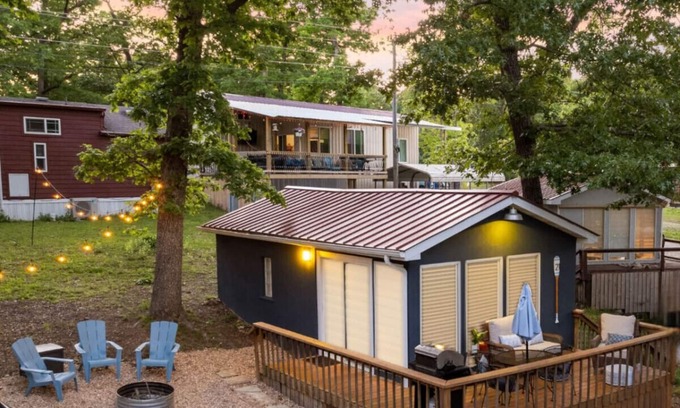 Sunrise Beach Cabin | Tackle Box 21- Boat Slip, Kayaks, Fire Pit