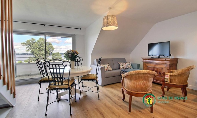 Locmariaquer House | Tadorne de Belon - Locmariaquer