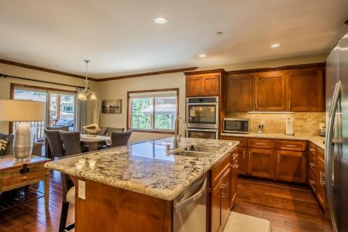 South Lake Tahoe Villa | Tahoe Woods 201 - Favorite Walk to Gondola Lake Casinos AC