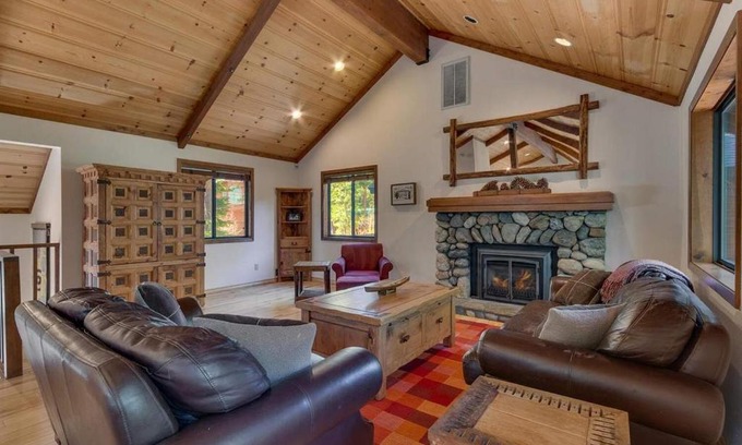 Tahoe Woods House | Tahoe Woods by Tahoe Getaways - Pet Friendly Tahoe Park Cabin w Hot Tub, Fireplace, Near Skiing!