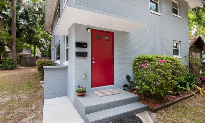 Gainesville Apartment | Tailgating and Fun