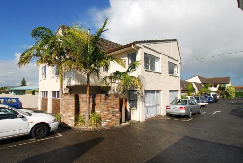 Takapuna Hotel | Takapuna Motor Lodge