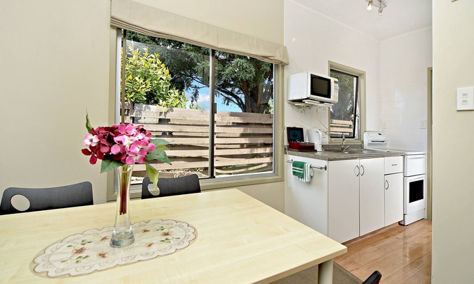 Takapuna Hotel | Takapuna Motor Lodge