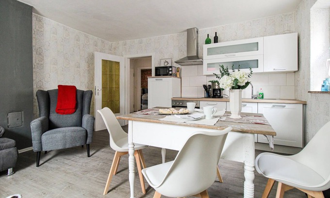 Ipsheim Apartment | Take a relaxing break in the charming farmhouse in the Middle Franconian wine country.