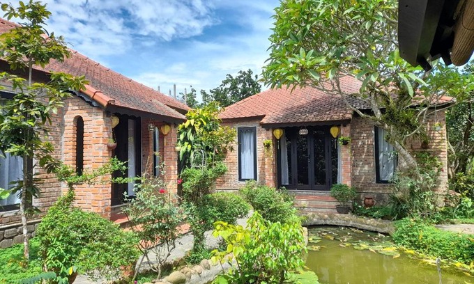 Huong Tra House | Tam Tinh Vien Homestay