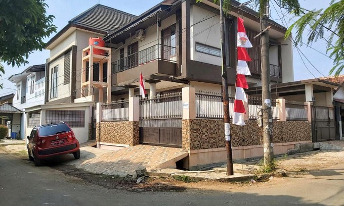 Tangerang Apartment | TAMA Guesthouse 16 People for Family or Group