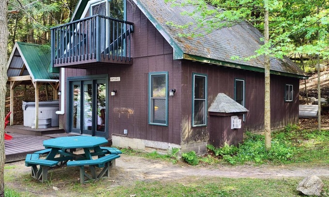 Saranac Lake Cabin | Tamarac Cabin at Colden Lodge