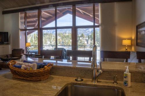 Purgatory House | Tamarron Gambel Oak 745