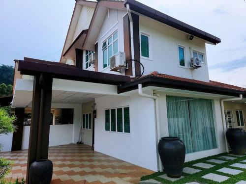 Hulu Kinta House | Tambun lost world luxury villa 5BR/20 pax/mahjong/karaok/bbq/garden events