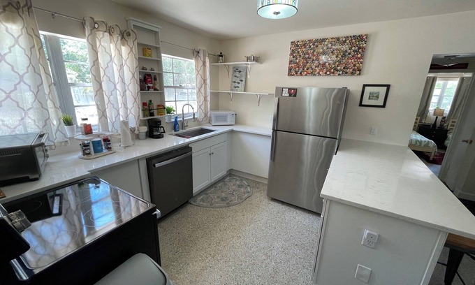 Ballast Point House | Tampa Bay Hideaway