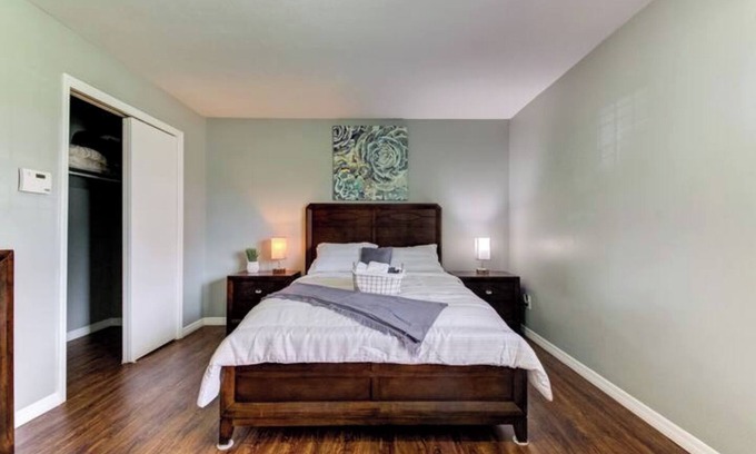 Seffner Community Alliance House | Tampa Bay Pool Busch Gardens World Famous Beaches