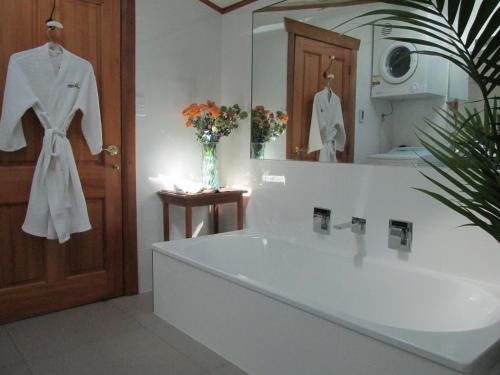 New Plymouth Apartment | Tarawhata Thermal Apartment