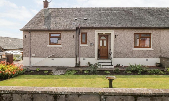 Annan House | Tarnacrye