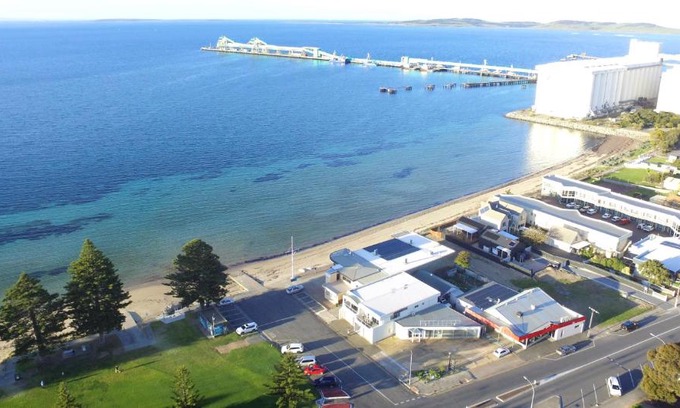 Port Lincoln Apartment | Tasman Beachside Apartment
