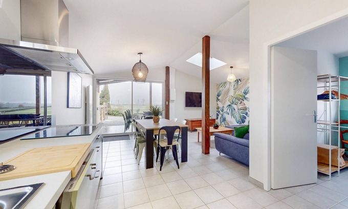 Verruyes House | Tasteful and cozy cottage with shared pool near Verruyes.