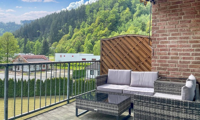 Lautenthal Apartment | Tasteful apartment with balcony.