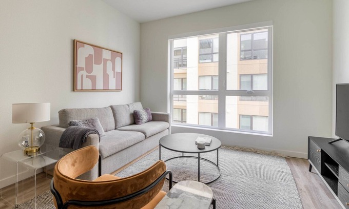 Hayward Apartment | Tasteful Hayward 2BR w/Heated Pool, near Shops & Dining, by Blueground