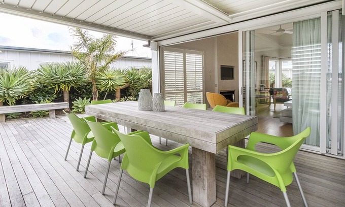 Omaha House | Tasteful on Te Mauri