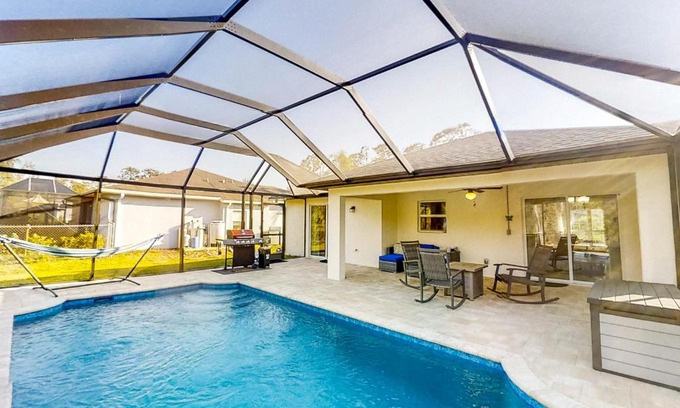 North Port House | Tasteful Tropics