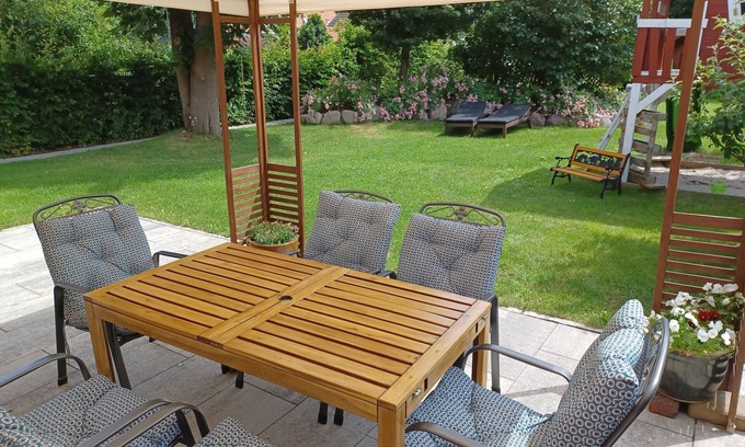 Moelln Cottage | Tasteful vacation home with garden and parking spaces in a central, quiet location