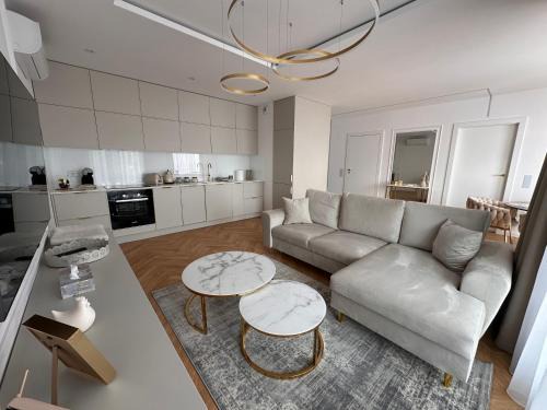 Lodz Apartment | Taupe II Wyjątkowy Apartament w centrum Łodzi