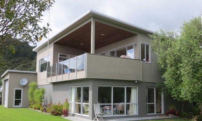 Taupo Bay House | Taupo Bay Bach Far North