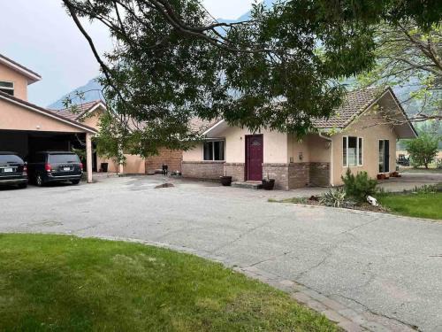 Okanagan-Similkameen House | Taurean Vines Guest house