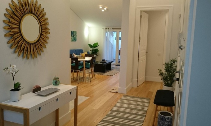 Sao Sebastiao da Pedreira Apartment | Tauro 195-Beautiful 2 bedroom apartment elevator, King Size ensuite and terrace