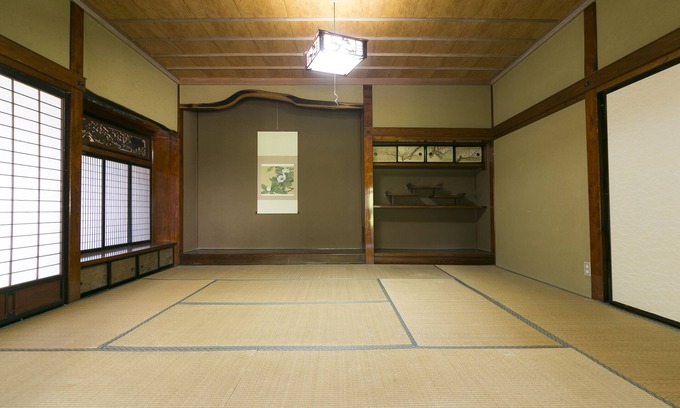 Ina House | Tawaraya - Big Roof House - A nostalgic old house that makes you feel at home, just like your grandma's house.