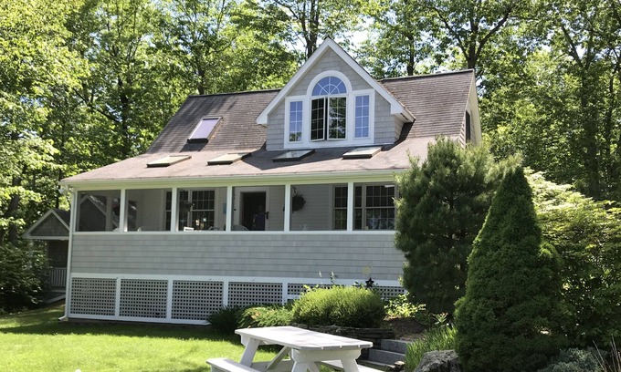 Auburn House | Taylor Pond Cottage