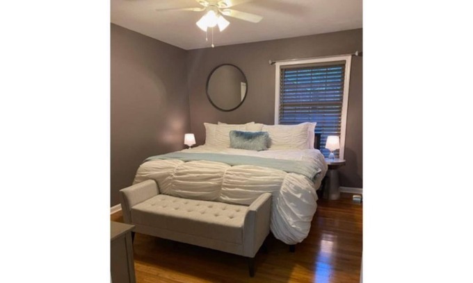 Whitehaven House | "TCB" of Graceland 4 bedroom 2 bath Cozy home!