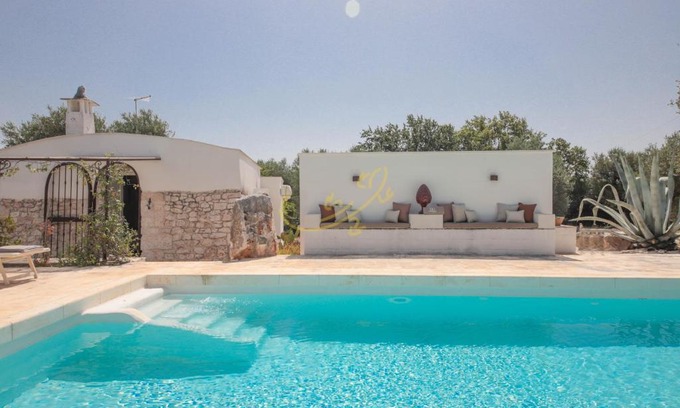 Fumarola House | TD Trulli Chiara Tastefully Decorated Trulli with Pool