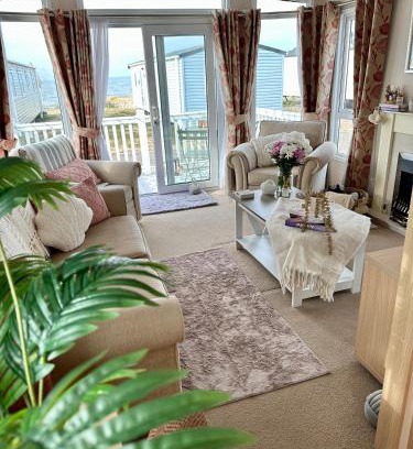 Redcar Resort | Teal - a few steps from the beach