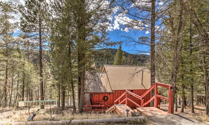 Cloudcroft Cabin | Teddy Cloud, Wonderful views ,Great deck and fenced dog yard.