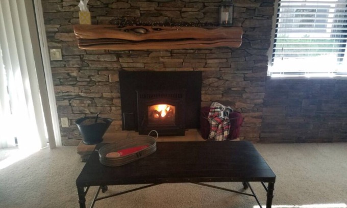 Pinetop Condo | Tee & Jeep's cozy apartment