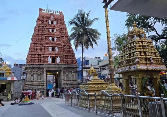 Ulsoor House | Temple View