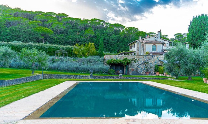 Mosciano Villa | Tenuta le Viste - panoramic Villa