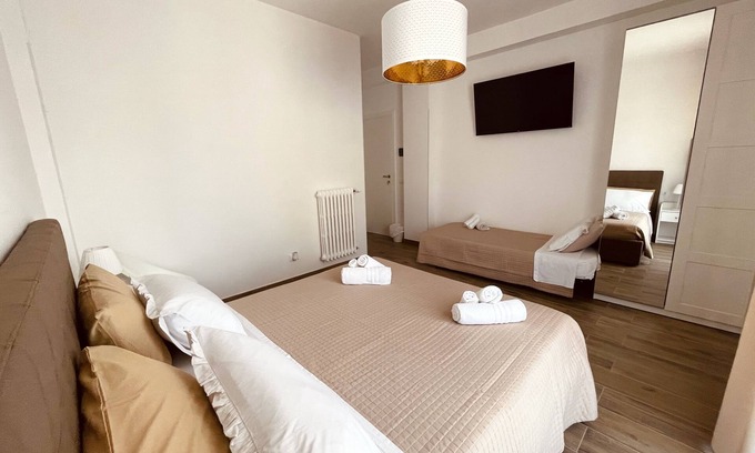 Termoli House | Termoli Station 2 - easy parking - room in downtown with private bathroom and balcony
