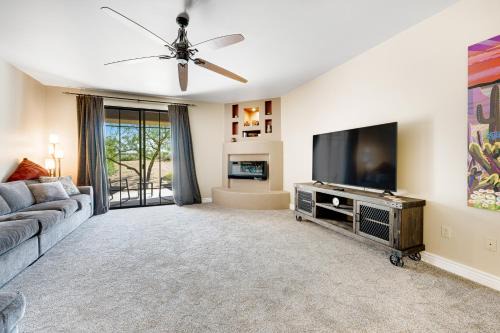 Carefree House | Terra Cotta Townhouse