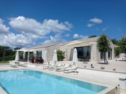 Zrenj House | Terra Histria - Boutique Stone House