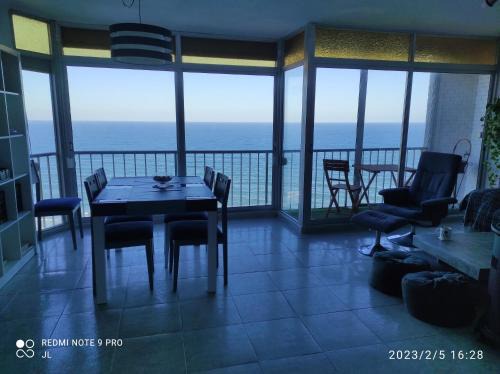Faro de Cullera Apartment | Terrace & Sea Views in Cullera