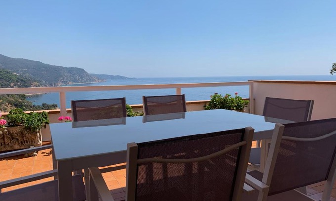 Salionc Apartment | ⭑ Terrace + Sea views + Private Beach. What else? ⭑