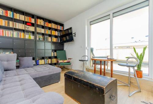 Pestszentlorinc Apartment | Terrace Sunset Serenity by NW