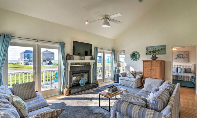 Terramar Beach House | Terramar Beach Haven with Pool Access!
