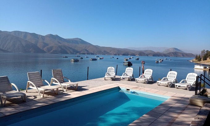Coronel Moldes Hotel | Terrazas Del Lago