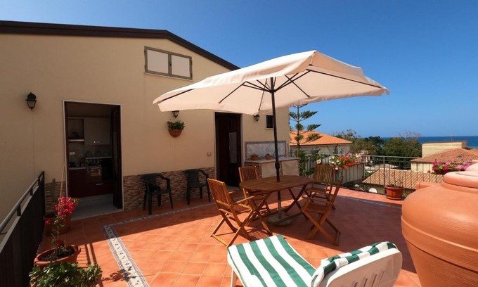 Marina di Caronia House | Terrazza Lungomare