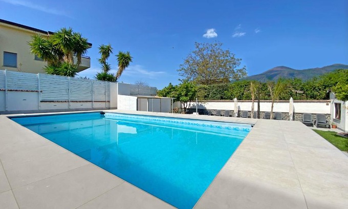 Terzigno House | Terrazza sul Vesuvio con piscina