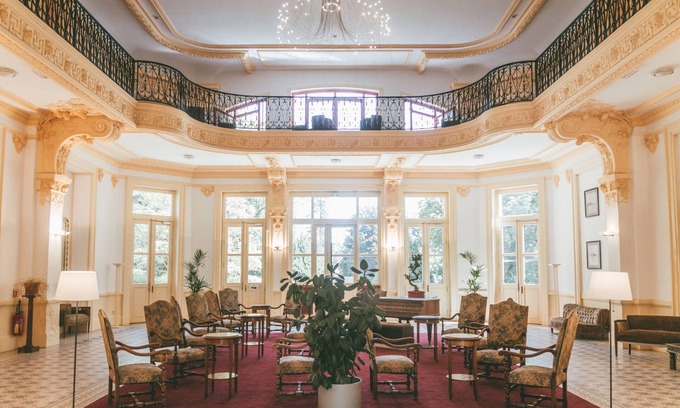 Allevard House | Terres de France - Appart Hotel Le Splendid